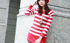 第一次挺进莹莹的身体里视频